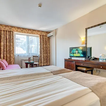 & Holidays - Free Parking Bansko