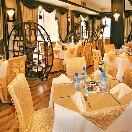 Hotel & Holidays - Free Parking Bansko