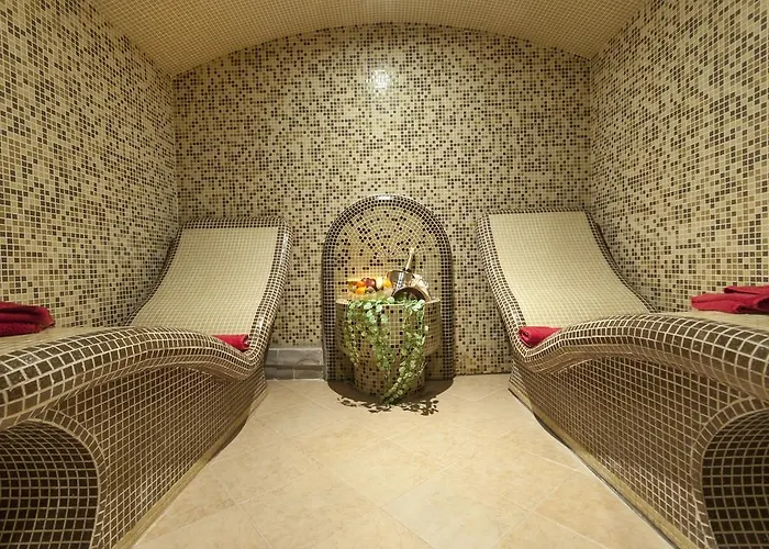 & Holidays - Free Parking Bansko