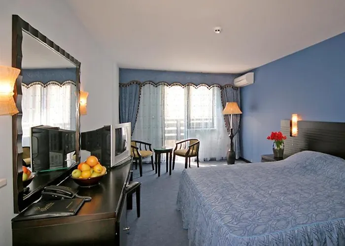 & Holidays - Free Parking Bansko