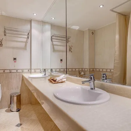 מלון & Holidays - Free Parking