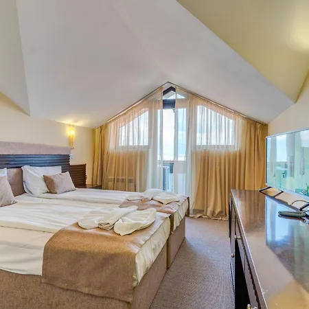 & Holidays - Free Parking מלון 4*