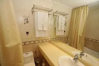 & Holidays - Free Parking Отель 4*