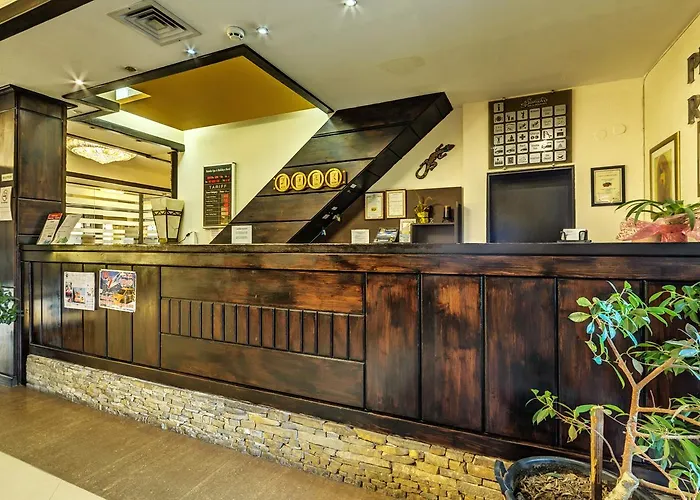 & Holidays - Free Parking Hotel 4*