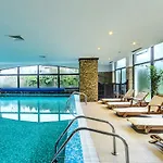 Hotel & Holidays - Free Parking 4*