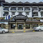 Hotel & Holidays - Free Parking