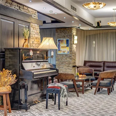 Ξενοδοχείο & Holidays - Free Parking 4*