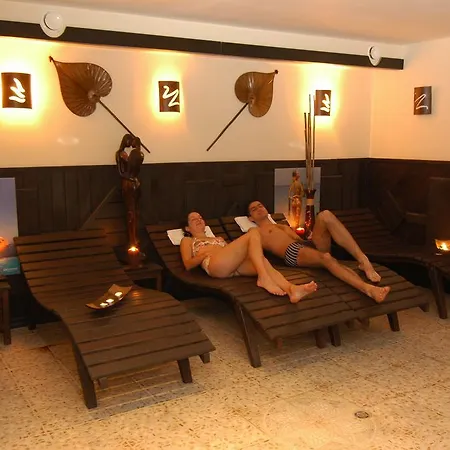 Hotel & Holidays - Free Parking Bansko