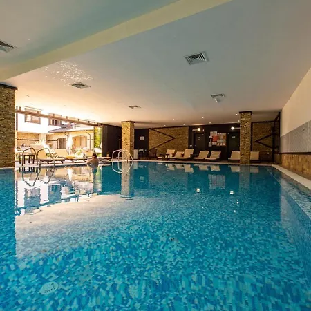 Hotel & Holidays - Free Parking 4*