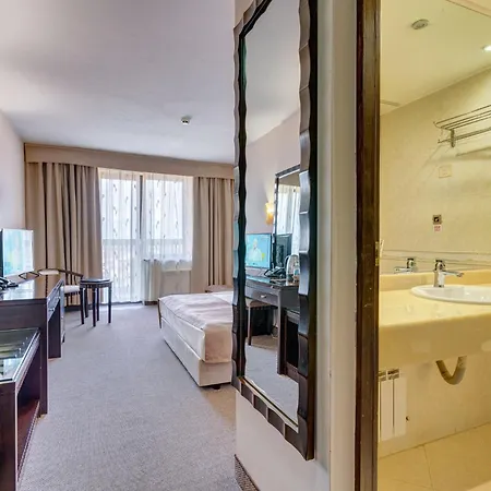 Hotel & Holidays - Free Parking Bansko