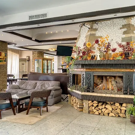 Hotel & Holidays - Free Parking Bansko