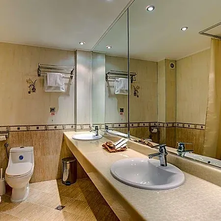 Hotel & Holidays - Free Parking Bansko