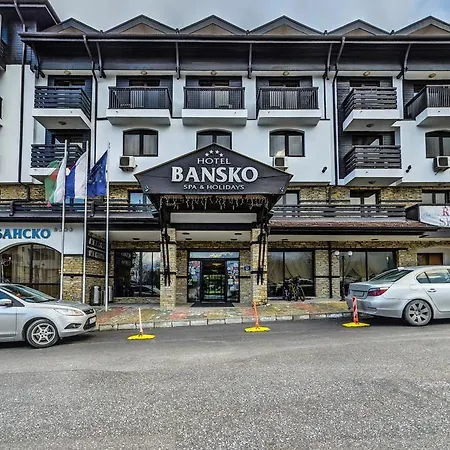 Hotel & Holidays - Free Parking