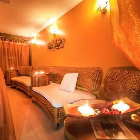 & Holidays - Free Parking Bansko