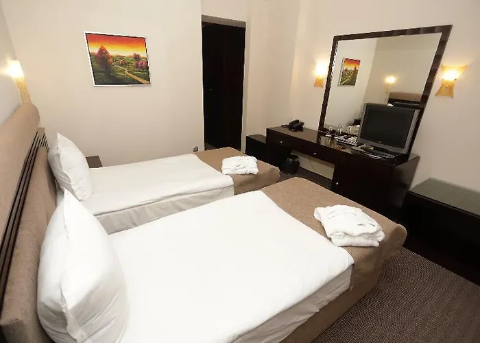 & Holidays - Free Parking Μπάνσκο