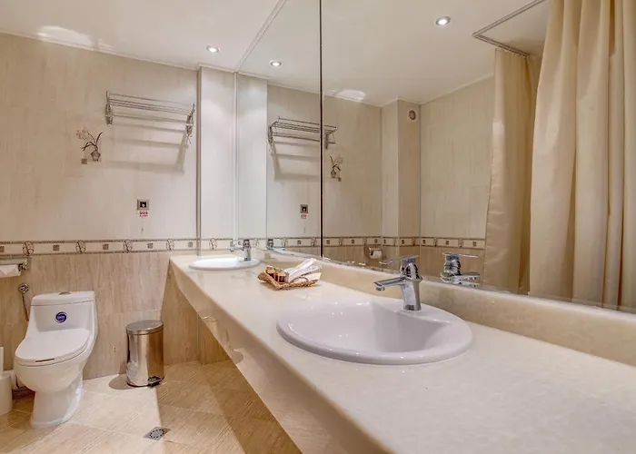 Ξενοδοχείο & Holidays - Free Parking