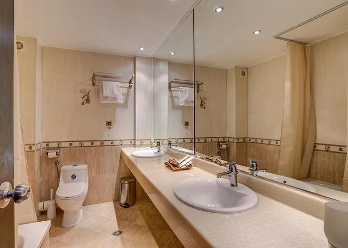 Hotel & Holidays - Free Parking Bansko