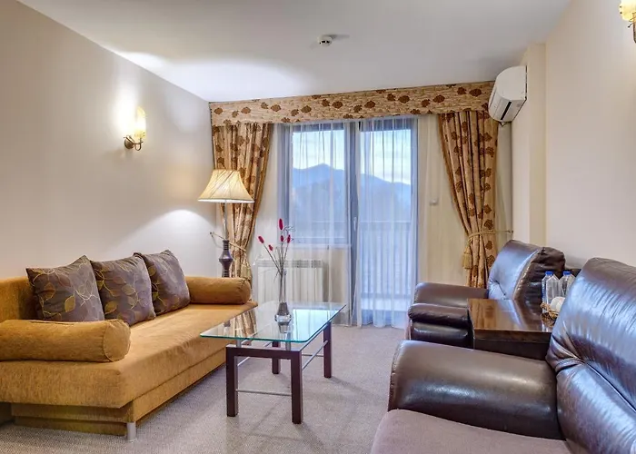 & Holidays - Free Parking Ξενοδοχείο