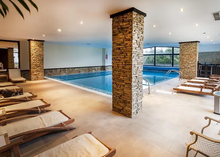 & Holidays - Free Parking Hotel 4*