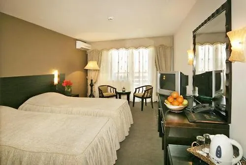 & Holidays - Free Parking