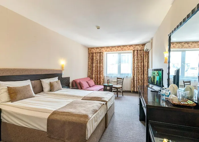 Ξενοδοχείο & Holidays - Free Parking