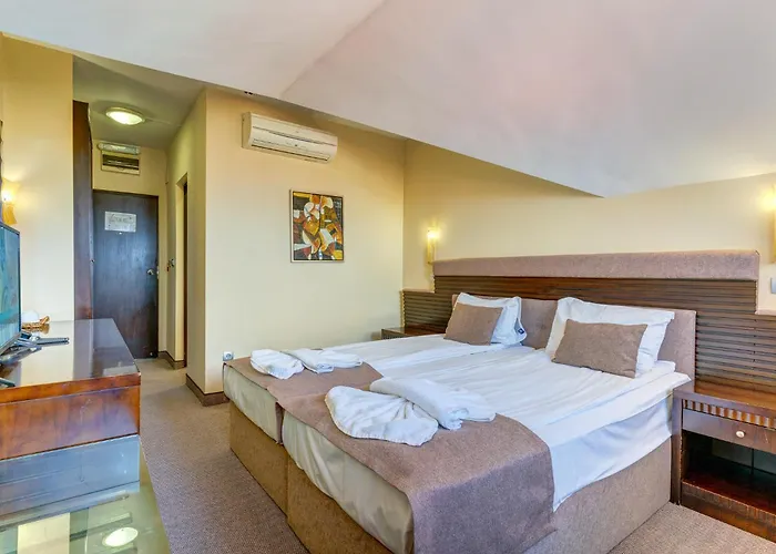 Ξενοδοχείο & Holidays - Free Parking 4*