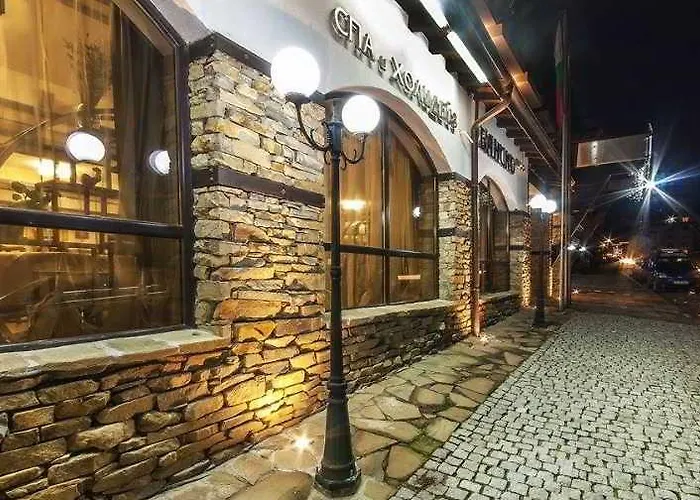 & Holidays - Free Parking Μπάνσκο