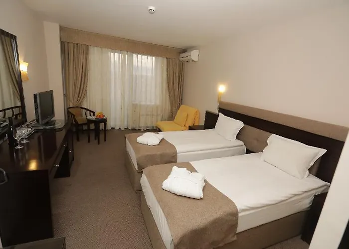 & Holidays - Free Parking Bansko